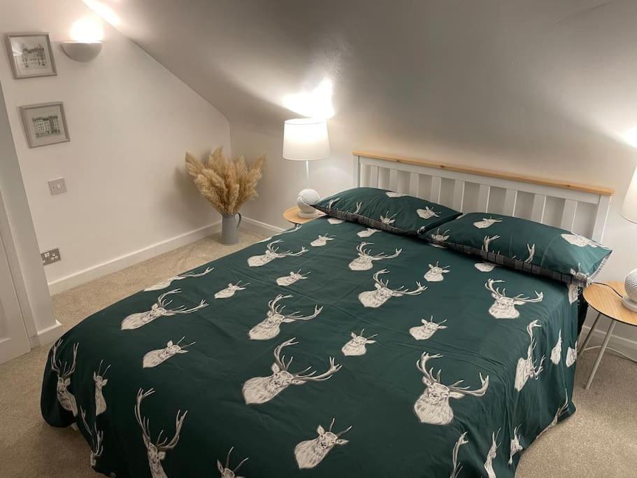 Stylish & Spacious 2 Storey, 3 Bed Apartment Gravesend Esterno foto