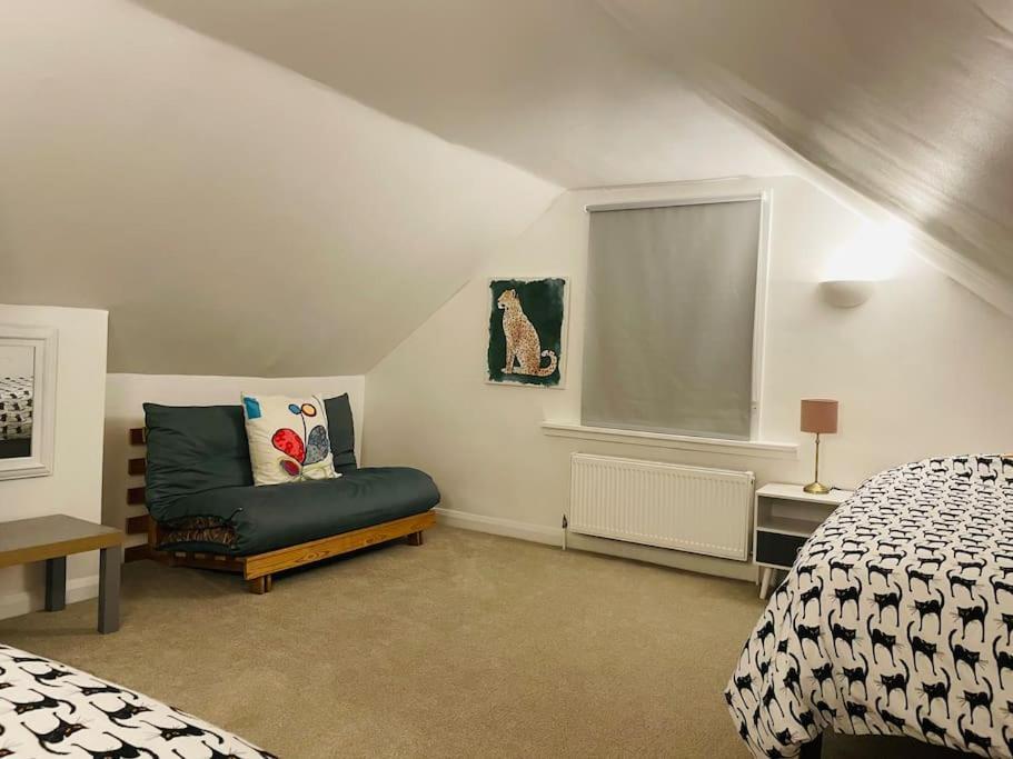 Stylish & Spacious 2 Storey, 3 Bed Apartment Gravesend Esterno foto