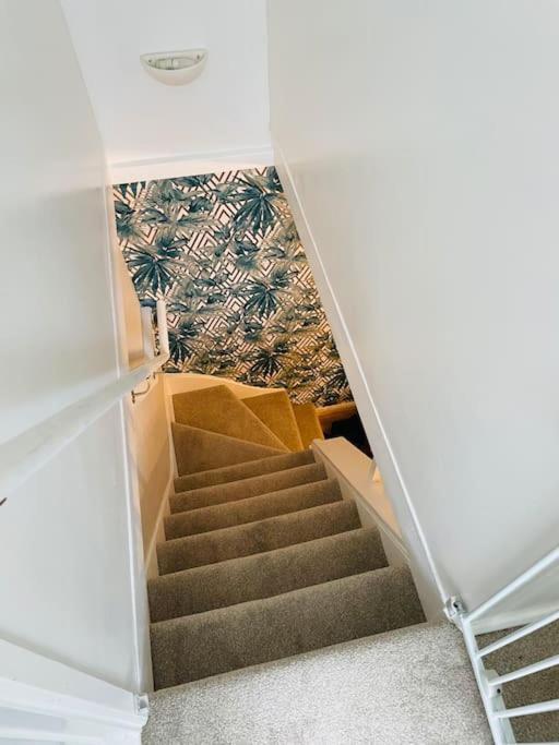 Stylish & Spacious 2 Storey, 3 Bed Apartment Gravesend Esterno foto