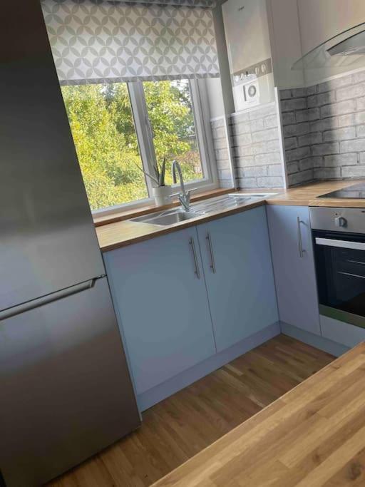 Stylish & Spacious 2 Storey, 3 Bed Apartment Gravesend Esterno foto